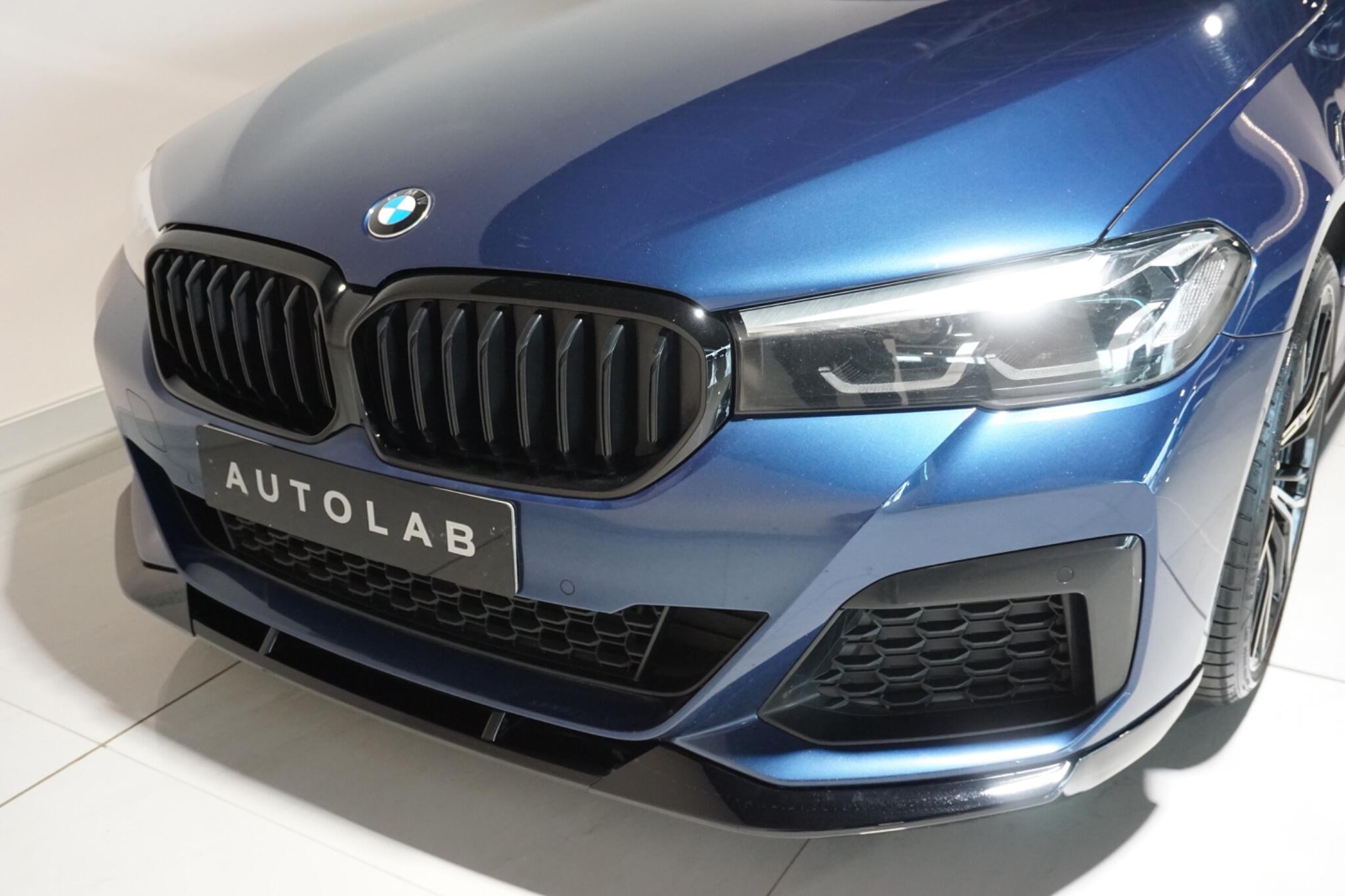 BMW 5 Series 3.0 530d MHT M Sport Saloon 4dr Diesel Hybrid Steptronic xDrive Euro 6 (s/s) (286 ps)